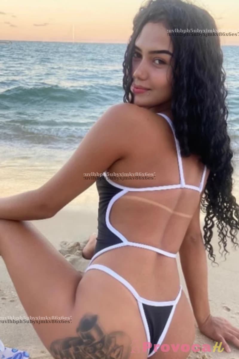 Foto de capa da modelo Vitoria