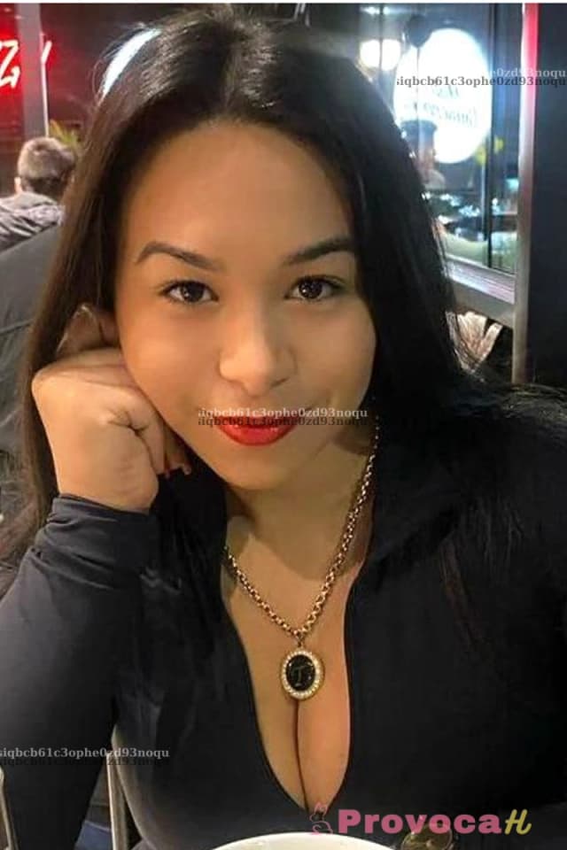 Faço anal e tomo porra