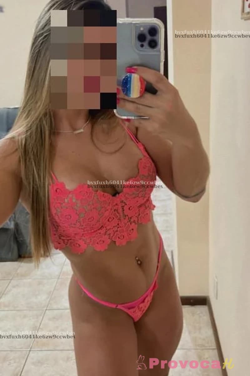 Foto de capa da beldade sensual Allice Dias