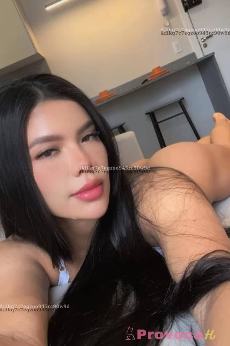 Foto de capa da beldade sensual Bruna Lima