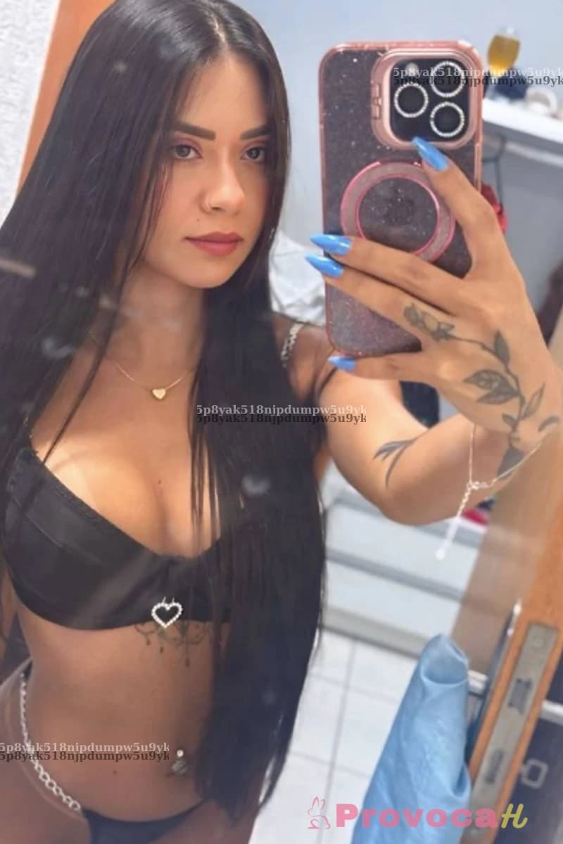Foto de capa da beldade sensual Brunaa