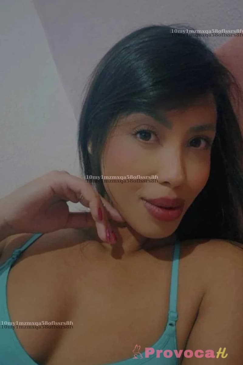 Foto de capa da beldade sensual Karine